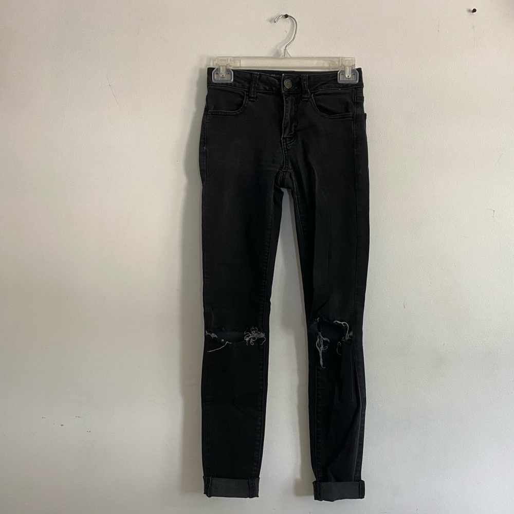 American eagle, size 00 but could fit a 0, super stretchy, black